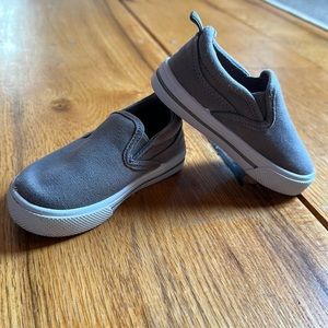 Grey slip on toddler size 7 sneaker